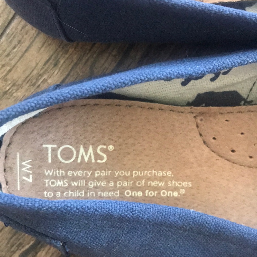 NWT Custom Hand Painted TOMS - Picture 4 of 7
